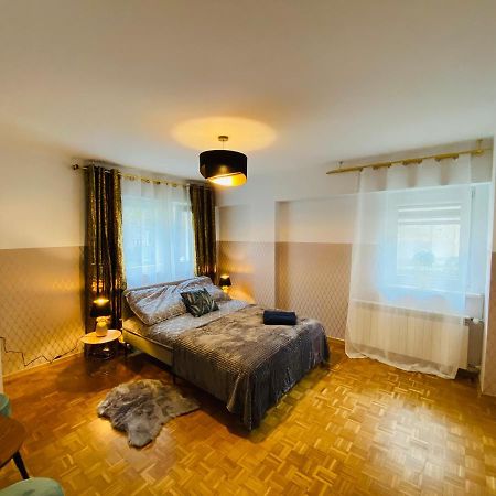Clicktheflat Solidarnosci City Center Apart Rooms Varsó Kültér fotó