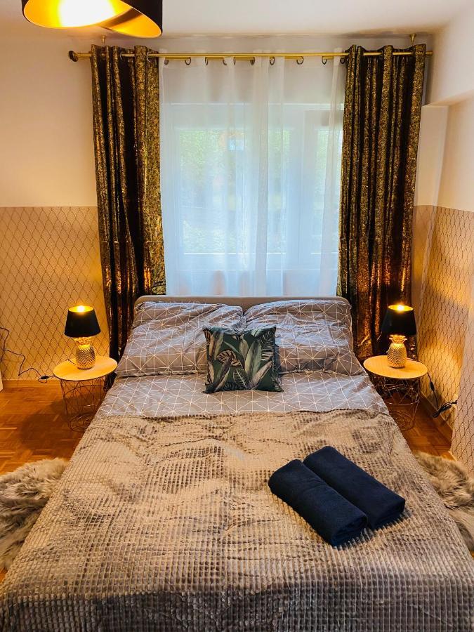 Clicktheflat Solidarnosci City Center Apart Rooms Varsó Kültér fotó